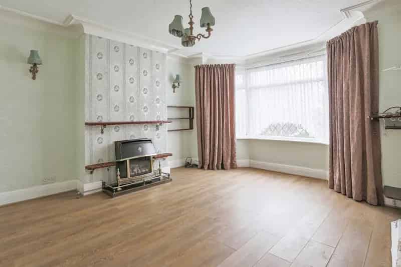 3 Bed Semi-Detached House for Sale