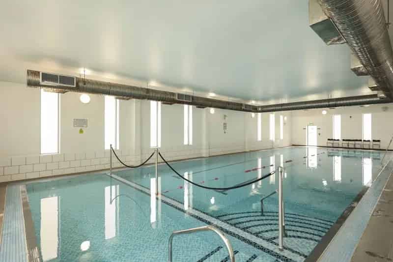 2 Bed Apartment Watford Cassio Metro Development Gym Pool Parking