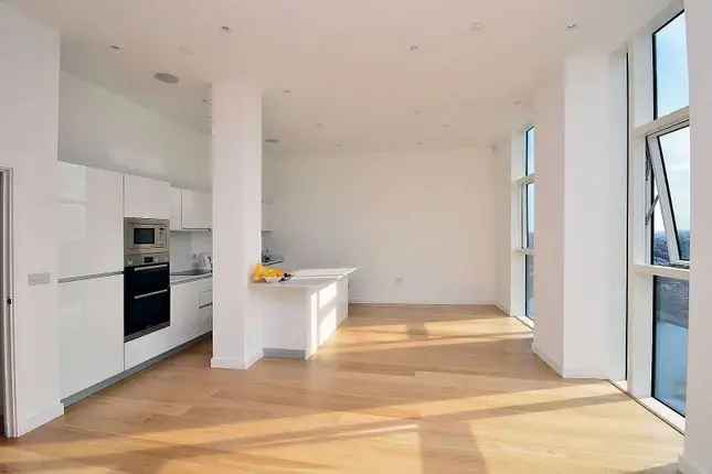 3 Bed Penthouse Flat to Rent Woodberry Grove Finsbury Park London N4