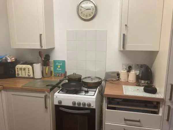 Flat For Rent in Rother, England