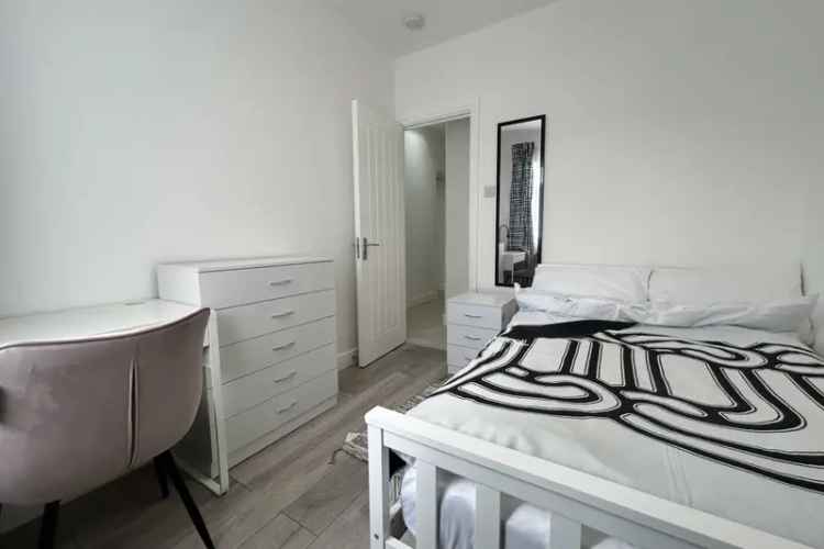 1 Bedroom House Share in Leicester with Driveway and Garden