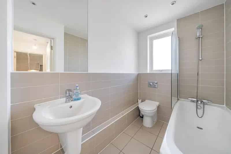 One Bedroom Flat near Denmark Hill Loughborough Junction