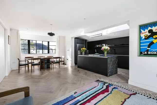 4 Bedroom Detached House for Sale in Streatham SW16