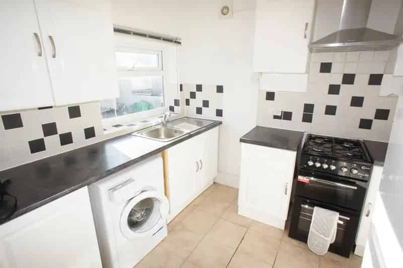 2 Bedroom Flat St Pauls Bristol City Centre