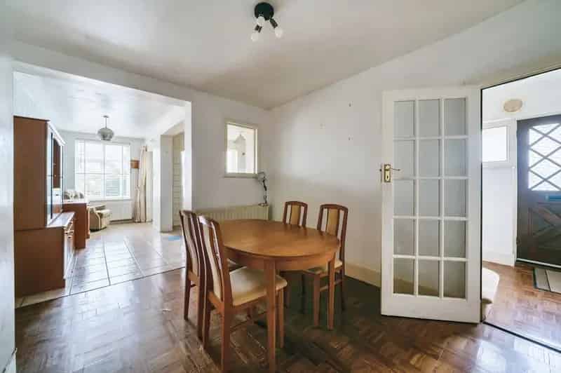 3 Bedroom Semi Detached House For Sale St Albans