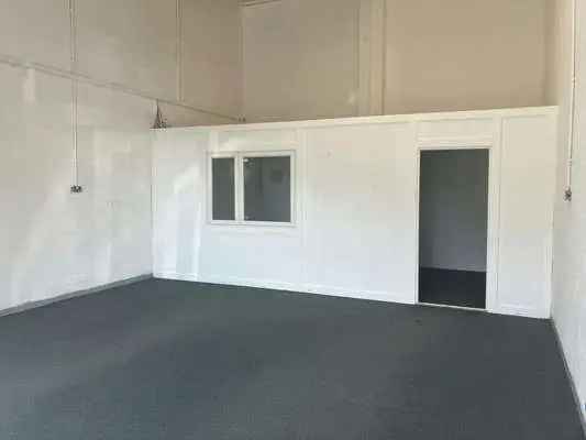 Industrial Unit to Rent Benedict Square Werrington Peterborough