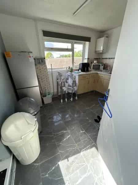 Second Floor Property Near St Neots Town Center