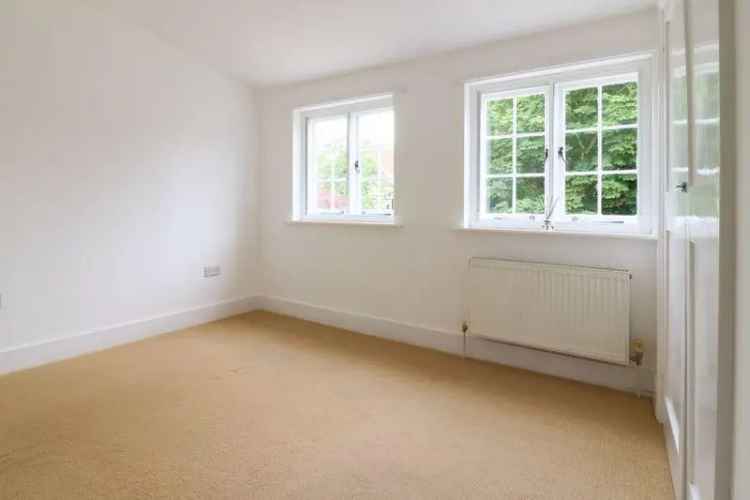 2 Bed Grade II Listed Cottage Littlebourne