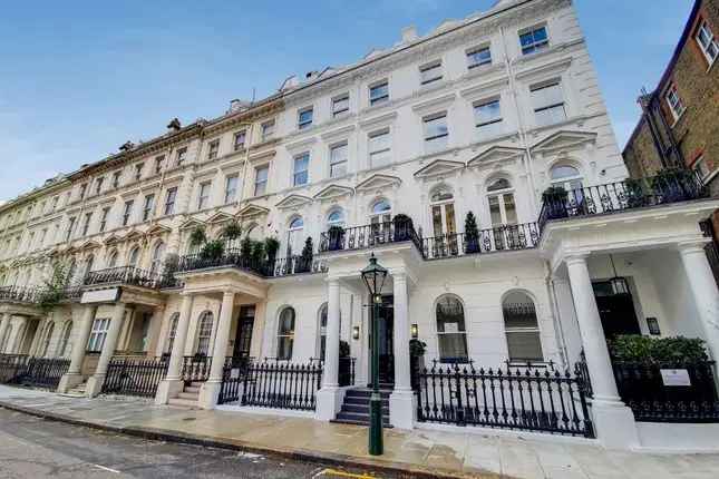 Penthouse to rent in Prince Of Wales Terrace, Kensington W8