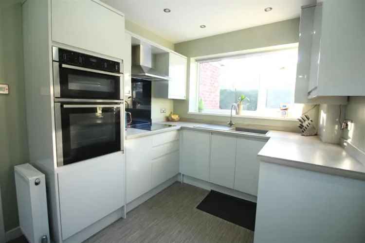 3 Bedroom Semi Detached House to Rent Whitkirk Leeds