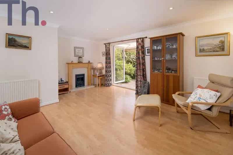 3 Bed House for Sale Cowes Chain Free Family Home