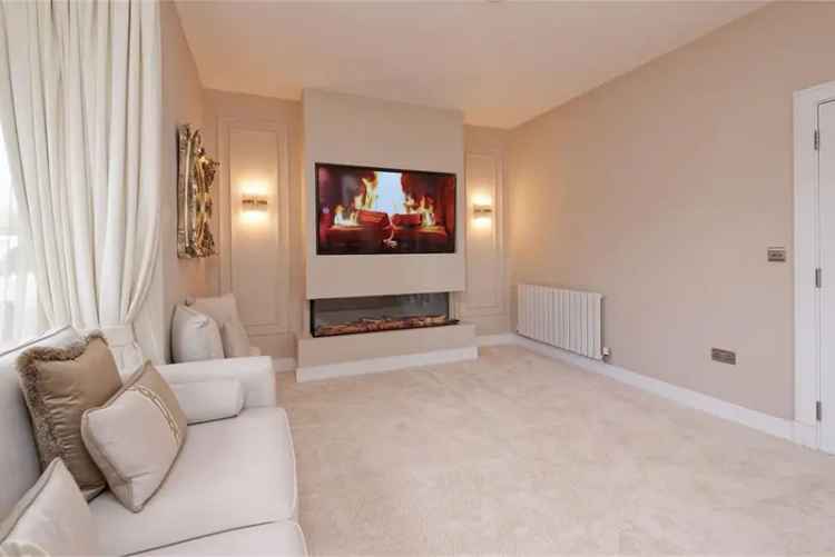 4 Bed Detached House 2 Reception Rooms Show Home Condition