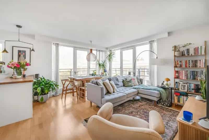 Bright 2-Bed 2-Bath Flat Top Floor Parking Juliet Balconies