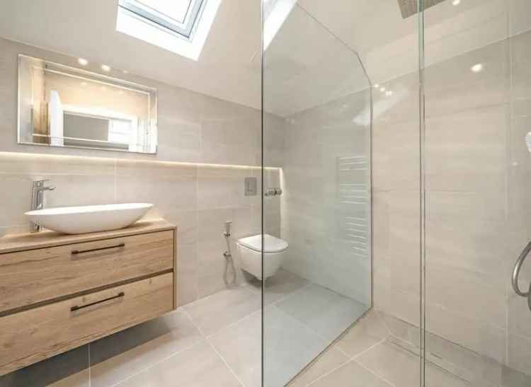 West Ealing Duplex Homes: 1-Bed Courtyards near Elizabeth Line
