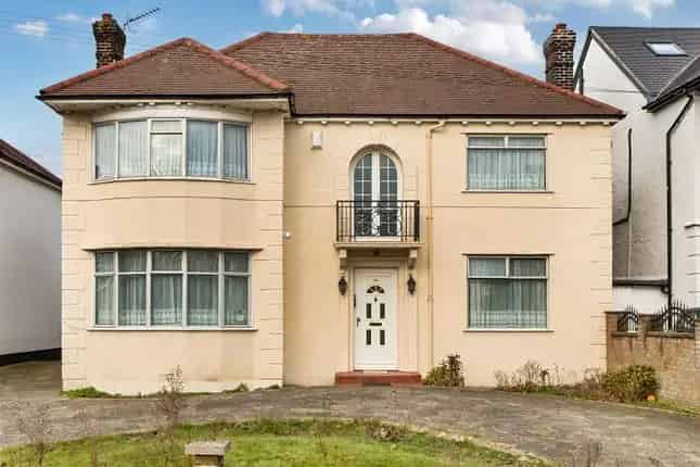 Four Bedroom Detached House Donnington Road London NW10