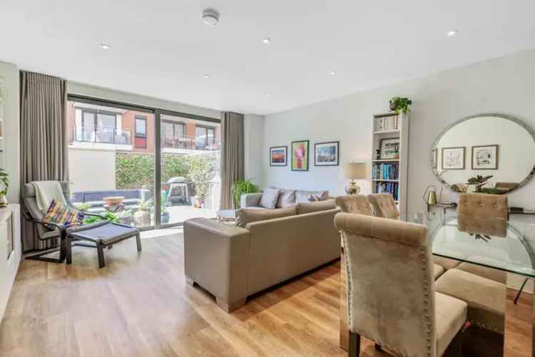 House For Sale in London, England