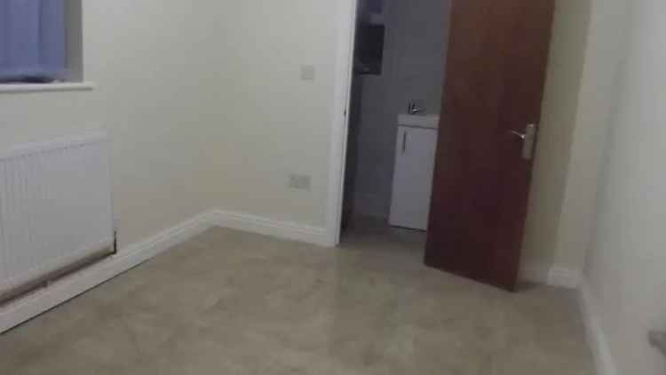 3 bedroom flat to rent