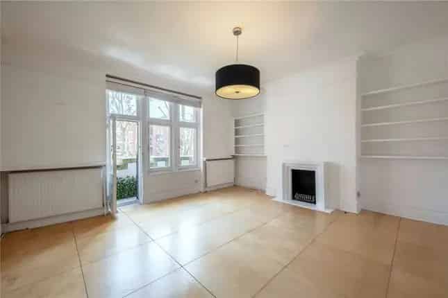 Flat for Sale in Iverna Court London W8