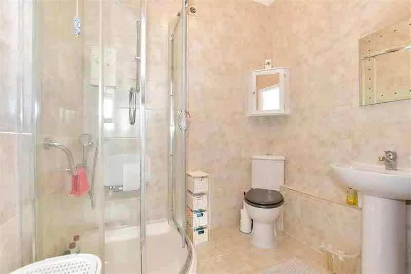 2 Bed Retirement Flat for Sale