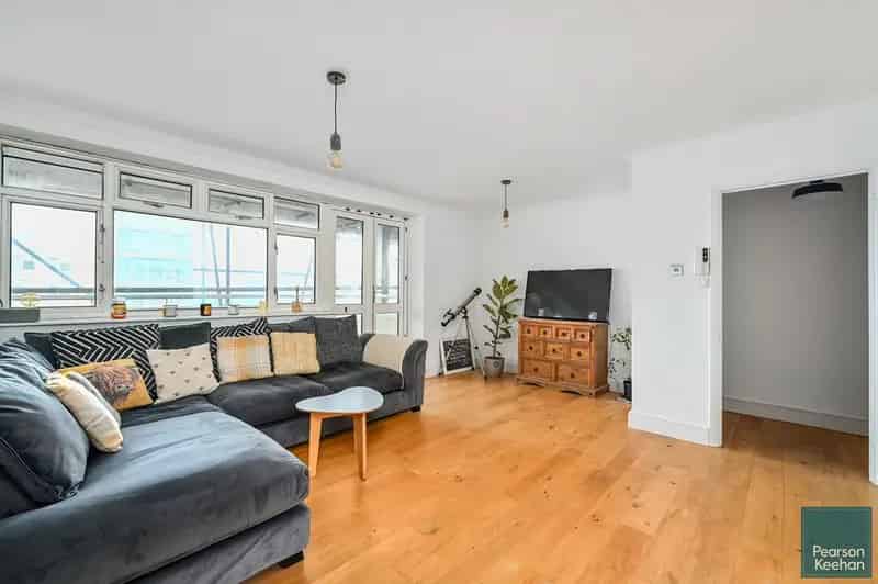 2 Bedroom Apartment Near Southwick Station