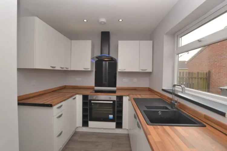 2 Bedroom Bungalow For Sale Large Garden Modern Kitchen Garage