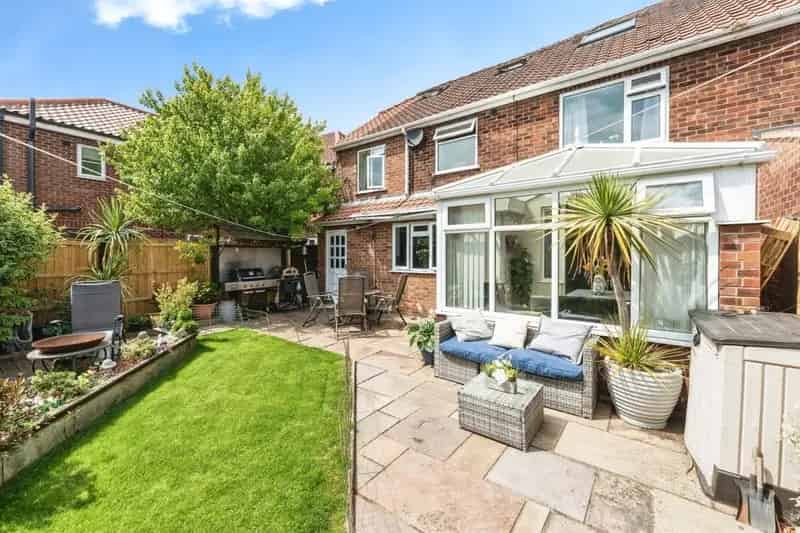Five Bedroom Extended Semi Detached Home Rawcliffe York