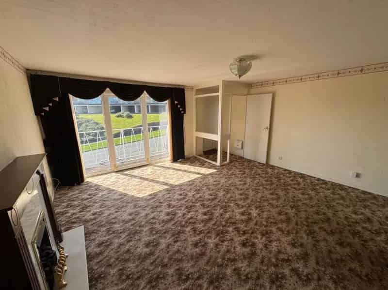 2 bed property for sale
