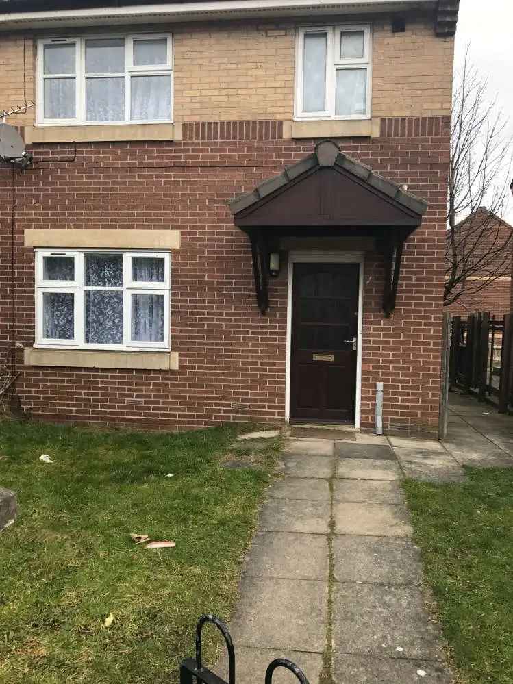 House For Rent in Leeds, England