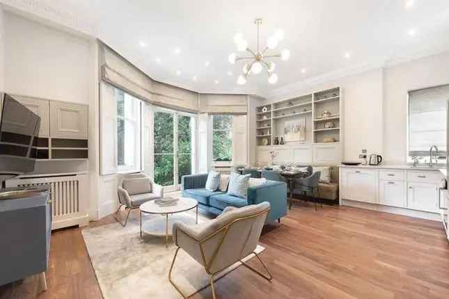 3 Bedroom Maisonette Flat to Rent in London SW7