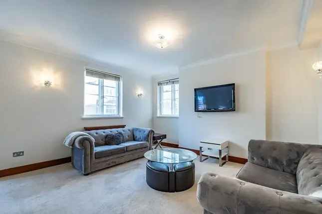 3-Bedroom Flat for Rent in Pembroke Road London W8