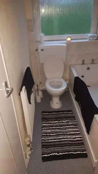 Flat For Rent in Dudley, England