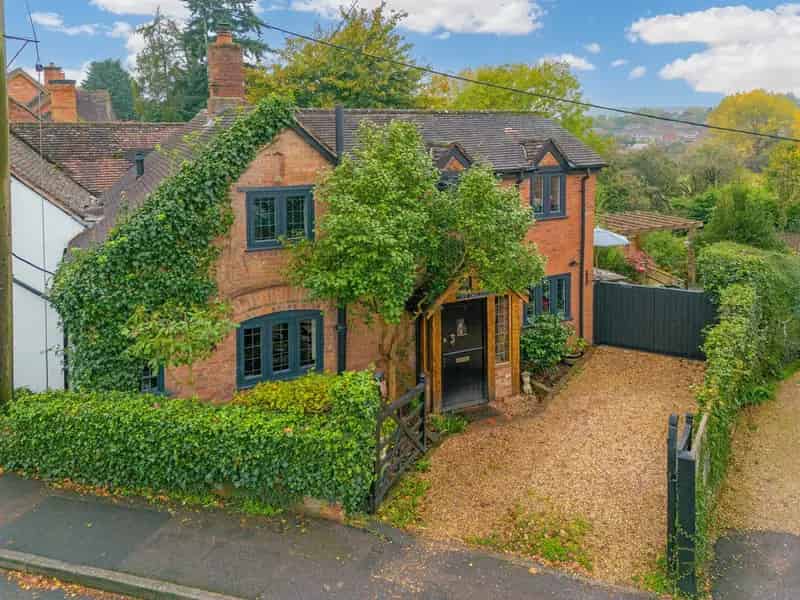 3 Bedroom Cottage for Sale in Snitterfield