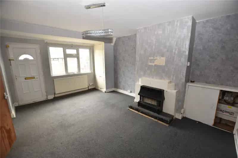 Three-Bedroom End Terrace Renovation Project Near Leeds