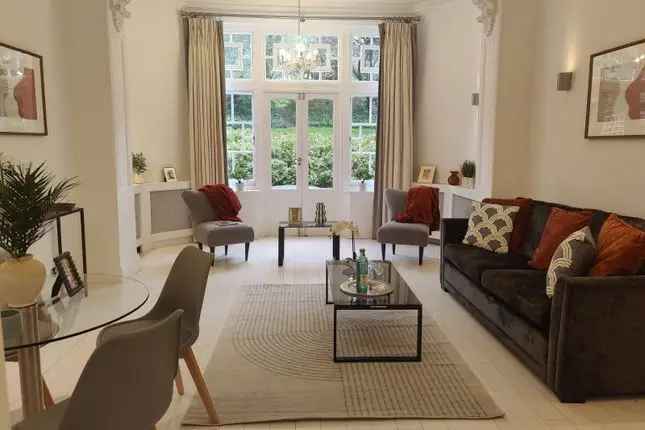 Flat to rent in Frognal, Hampstead, London NW3