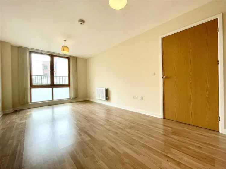 2 Bedroom Harbourside Apartment with Parking