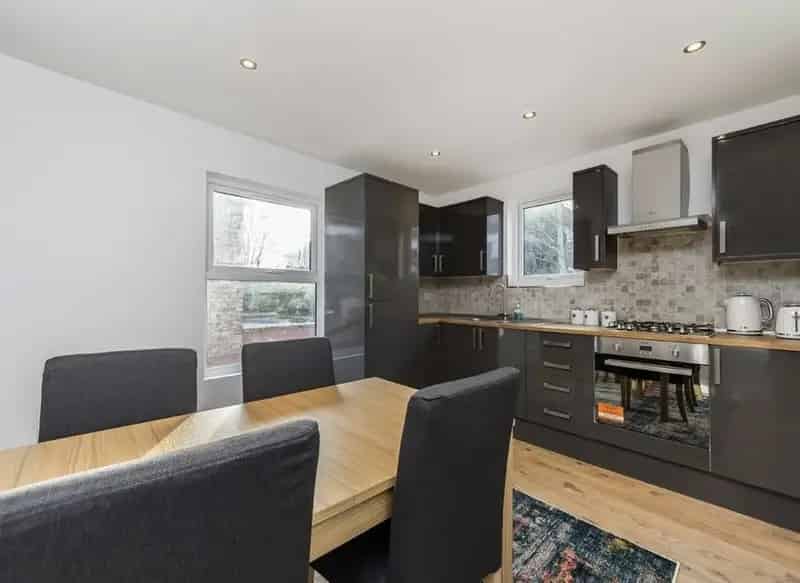 Spacious 3-Bedroom Period Conversion Flat with West-Facing Garden