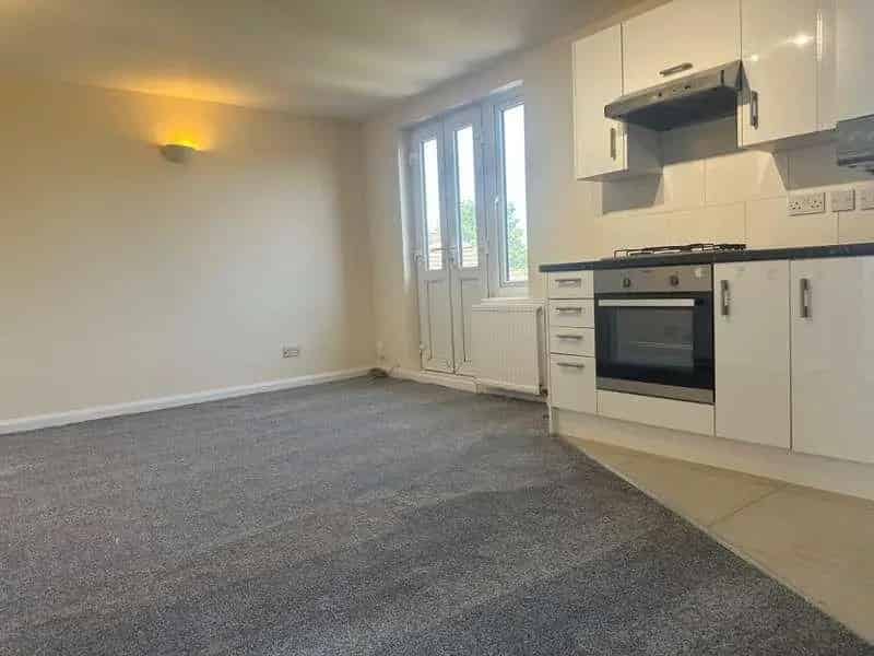 1 bed flat for sale