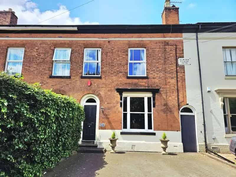 4 Bedroom Terraced House for Sale in Sutton Coldfield