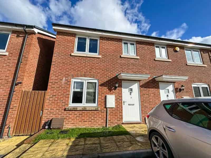3 Bedroom Semi Detached House For Sale
