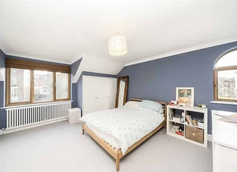 Semi-Detached Home Hilly Fields Park 1213 Sq Ft Parking