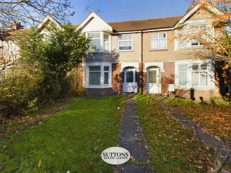 4 Bedroom Terrace House for Sale - Ideal for Families or Investors