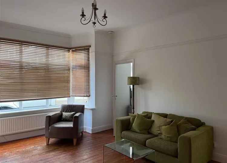 1-Bed Ground Floor Maisonette Near Watford Station