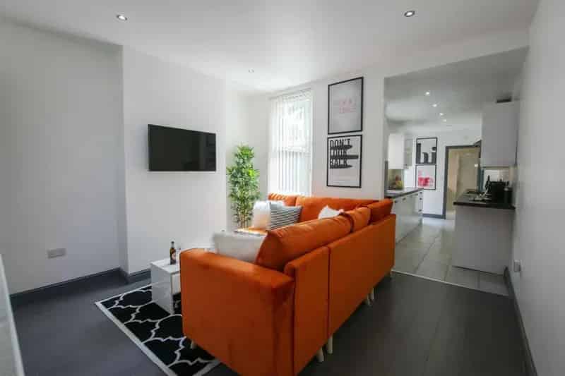 2 Bedroom Student House Near UOB 2025 2026