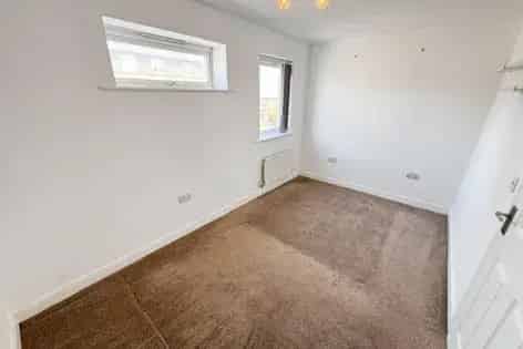 2 Bedroom House Leeds - Unfurnished - Available Now