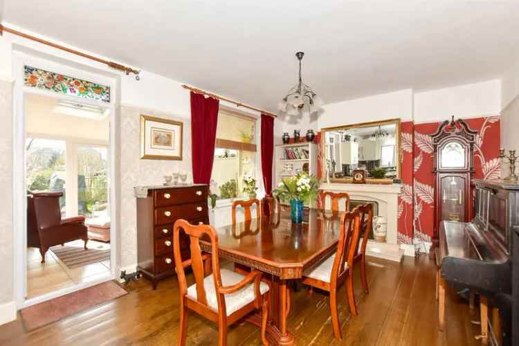 5 Bedroom Semi Detached House For Sale Near Beach And Train Station