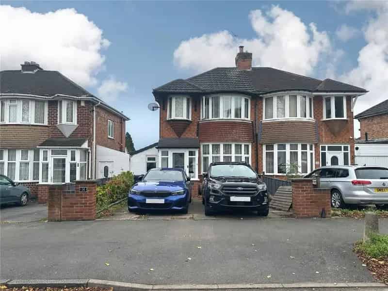 3 Bedroom Semi-Detached House for Sale