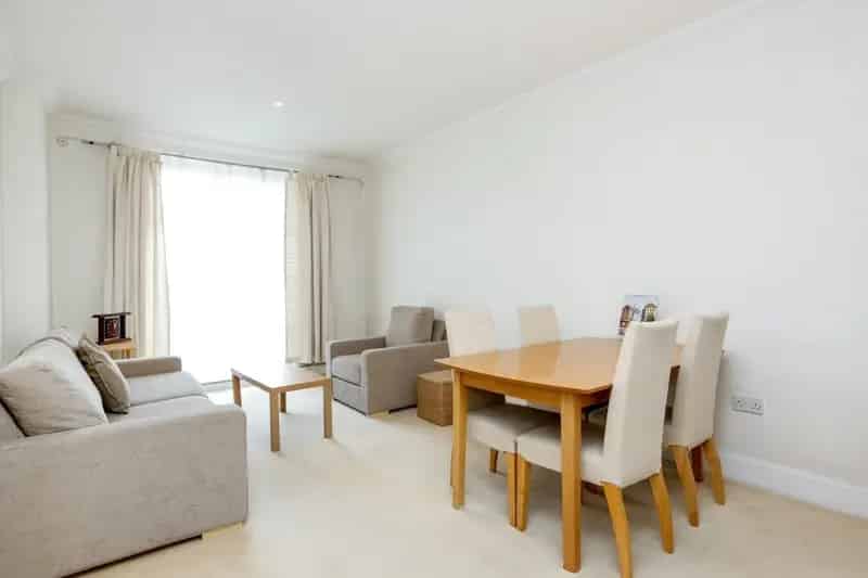1 Bedroom Apartment Wimbledon Gated Development