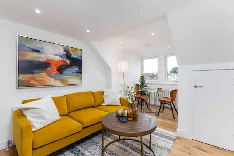 Edinburgh Studio Apartment for Sale Panoramic Views High Standard