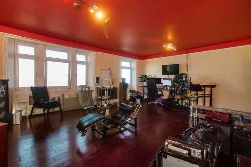 3 bed flat for sale