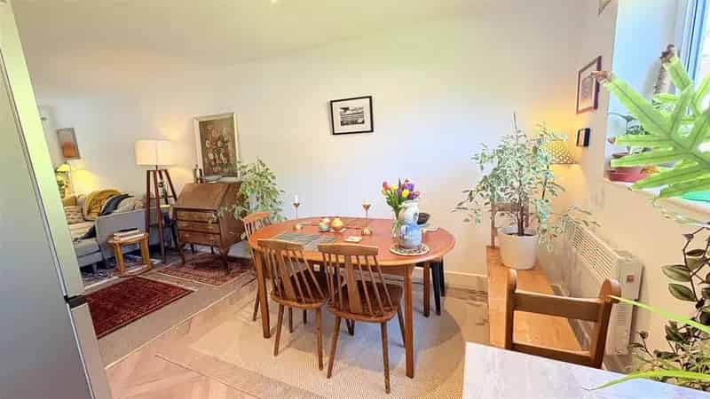 2 Bedroom Maisonette for Sale